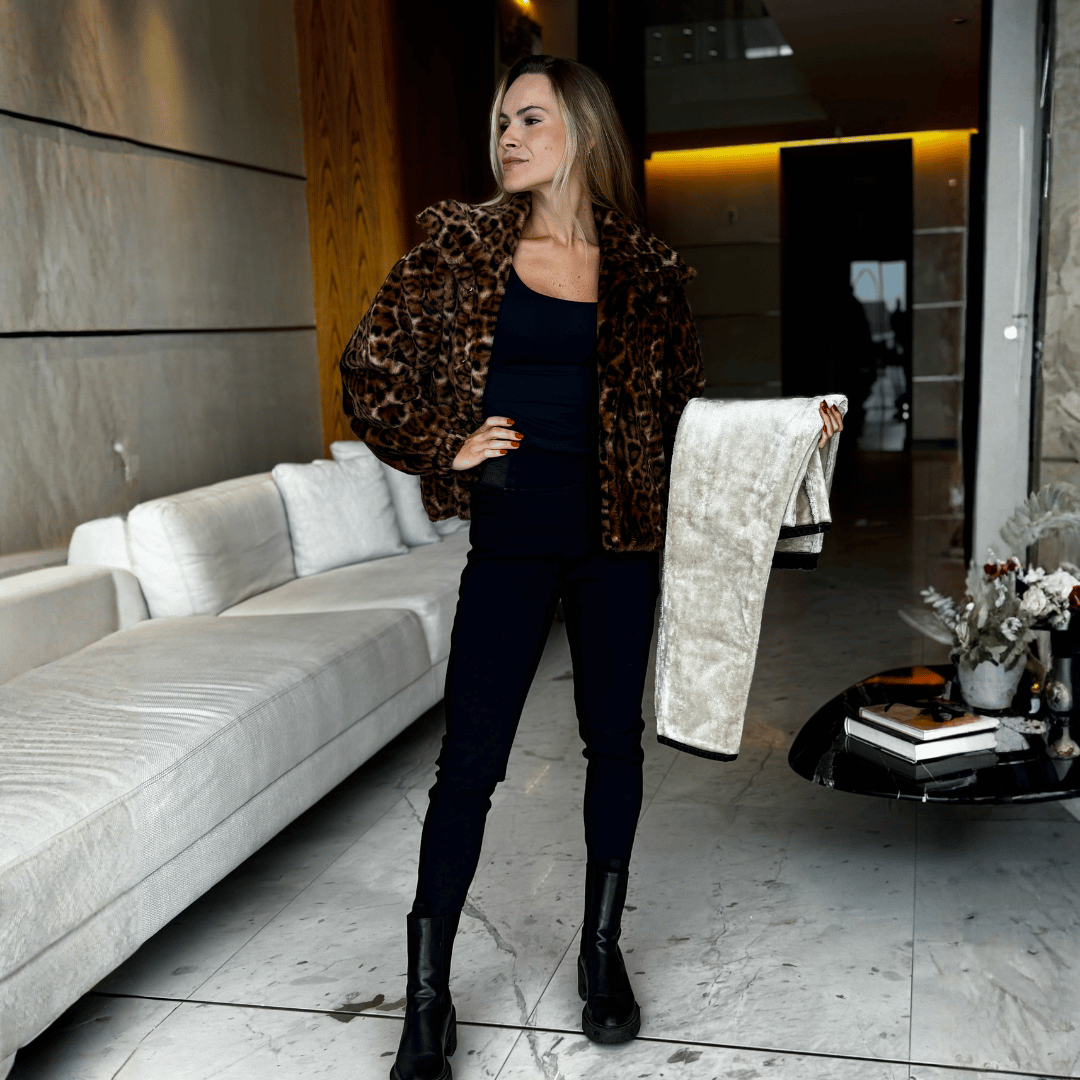 Calça Jeans Feminina Montaria Peluciada Forglows + Meia Térmica