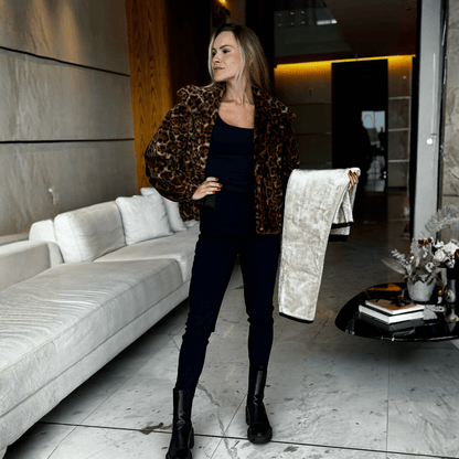 Calça Jeans Feminina Montaria Peluciada Forglows + Meia Térmica